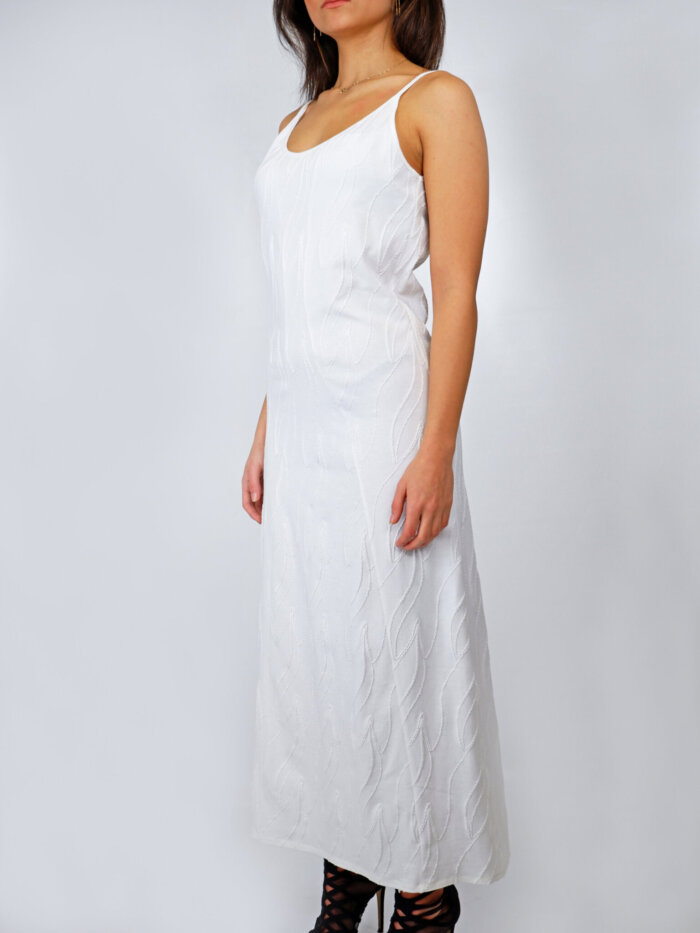abito bianco in cotone ricamato